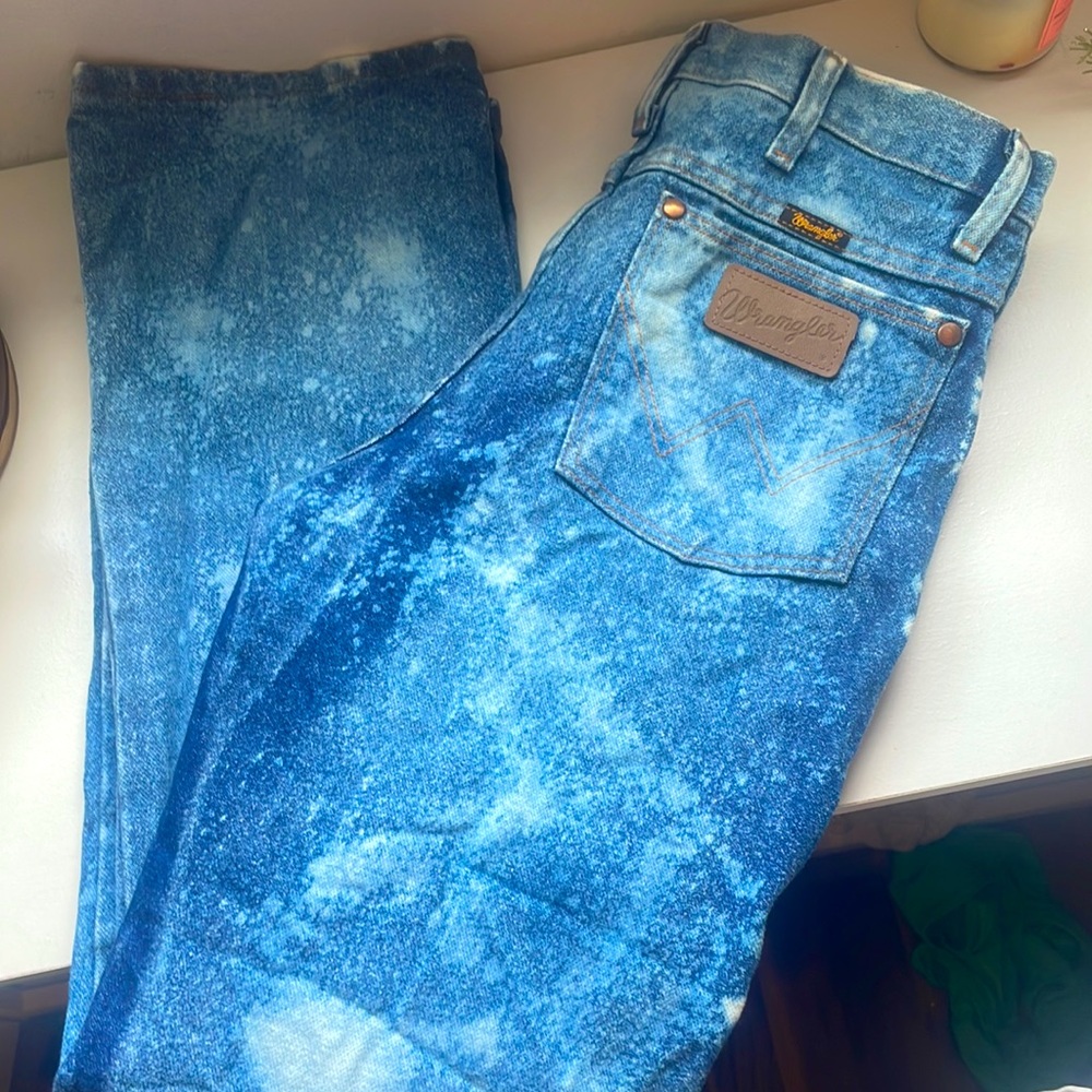 ✨Wrangler bleached “star splatter”straight leg jeans 30x30